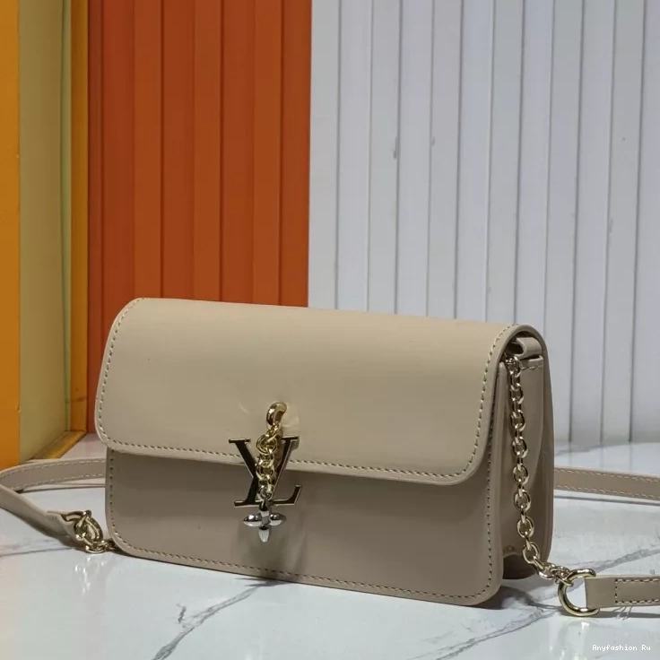Messenger Bags Bright Women Vuitton For 686 Louis 0830